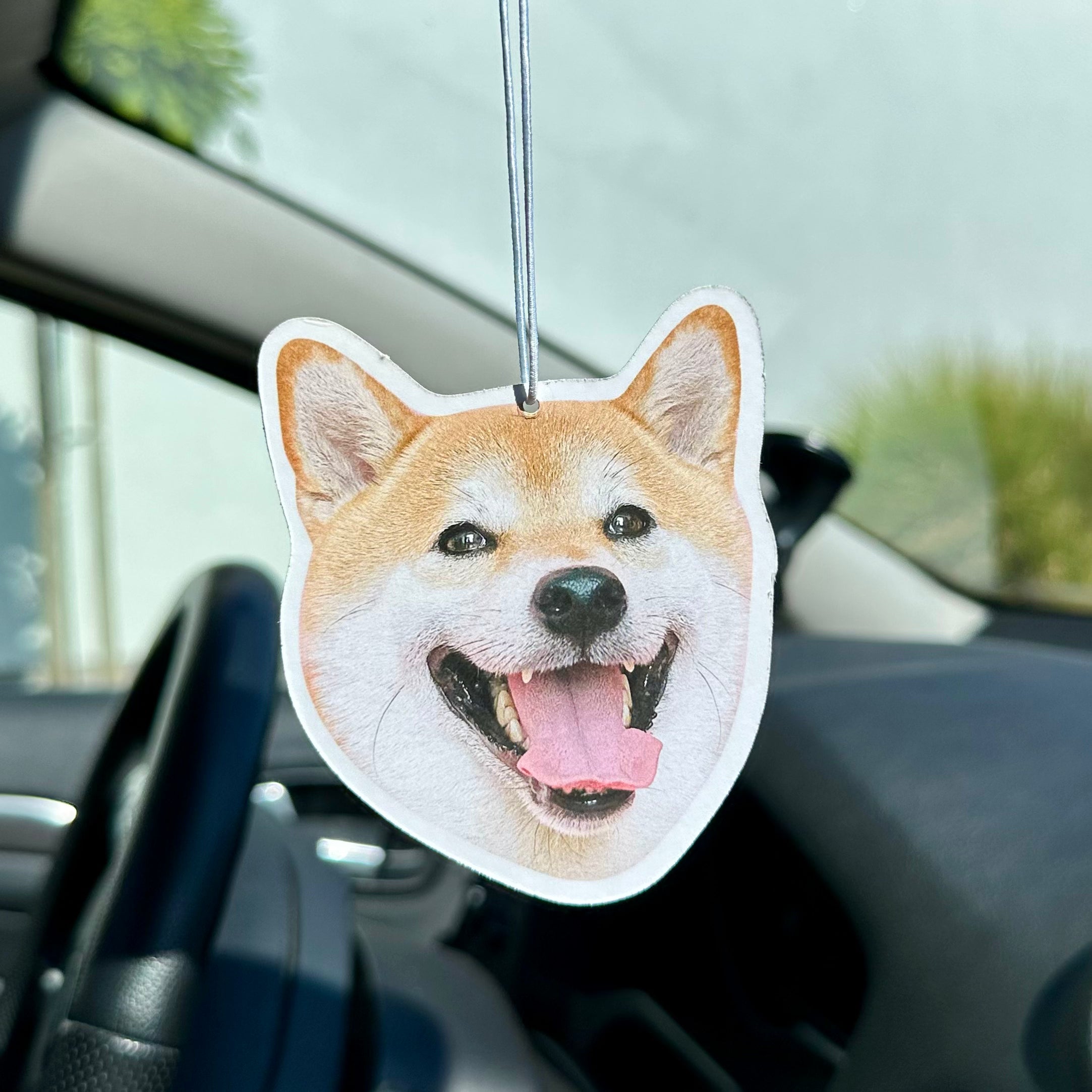 Egyedi autóillatosító